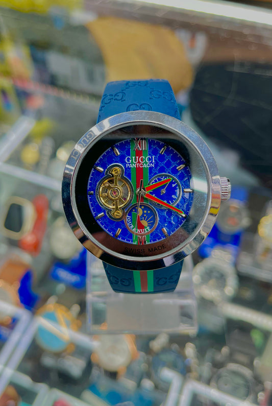 GUCCl panacoan watch