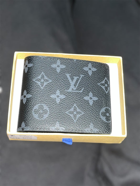 Lv wallet with box